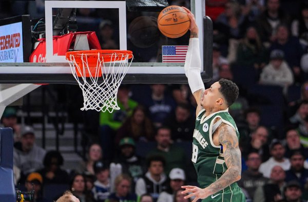 Bucks GM: Chúng tôi tin tưởn